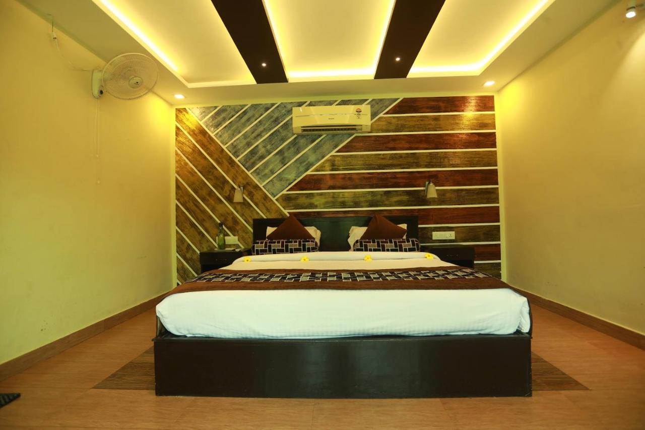 Lara Lake View Resort Thiruvananthapuram Εξωτερικό φωτογραφία