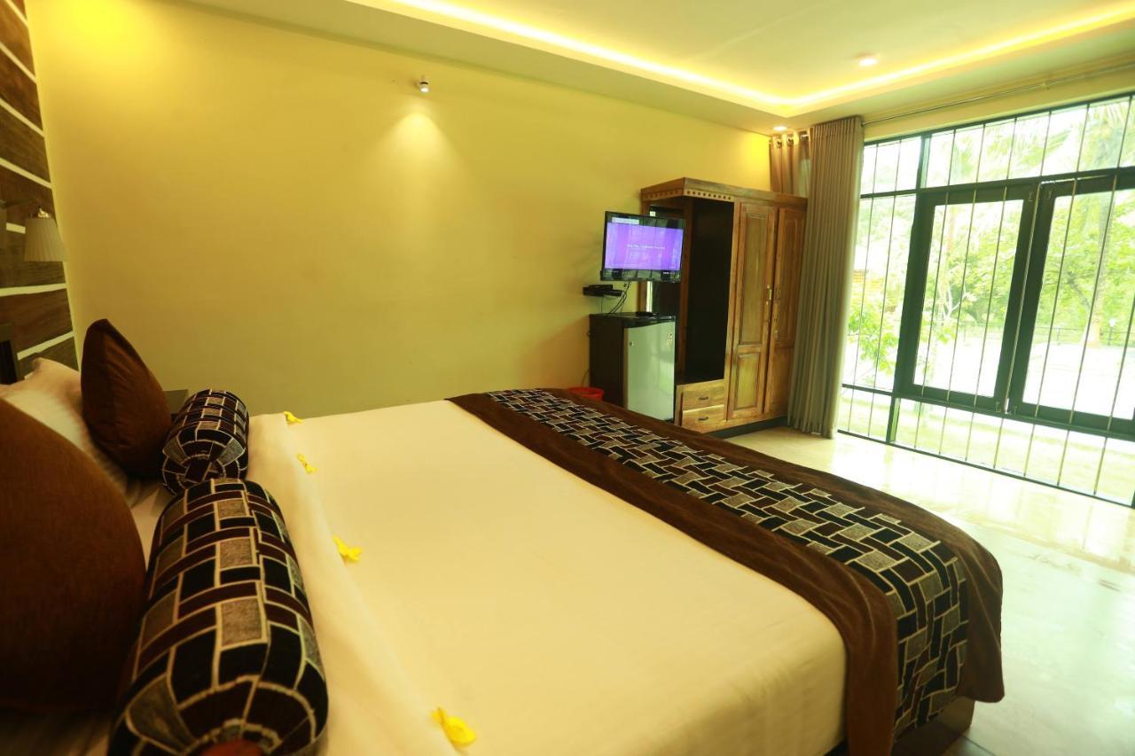 Lara Lake View Resort Thiruvananthapuram Εξωτερικό φωτογραφία