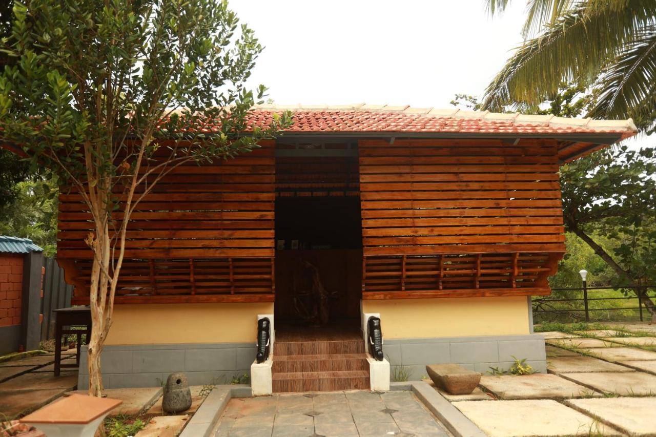 Lara Lake View Resort Thiruvananthapuram Εξωτερικό φωτογραφία
